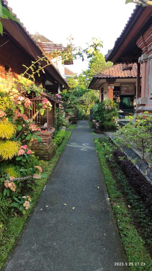 Yoga Homestay Ubud Exterior photo